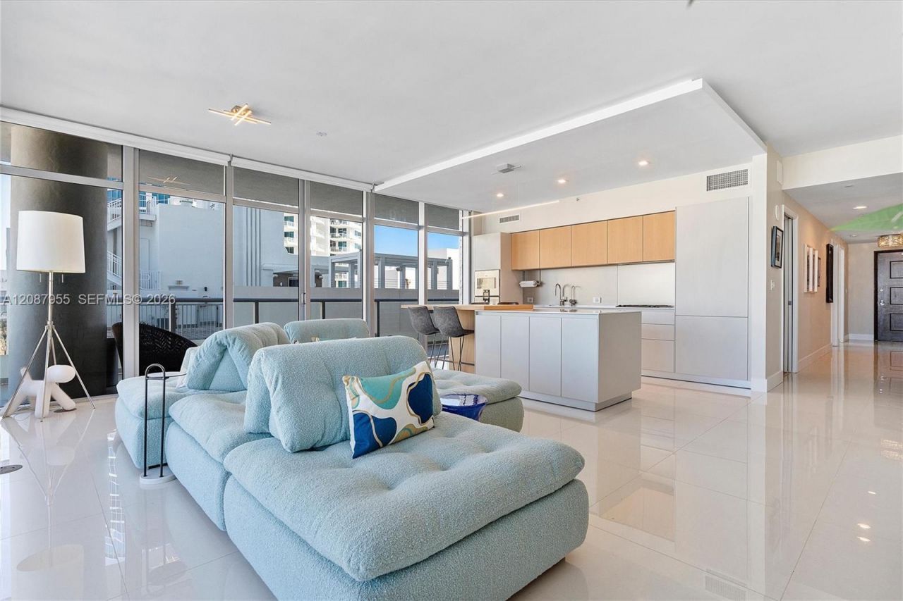 3737 Collins Ave, Unit S-804, Miami Beach, FL 33140 Photo