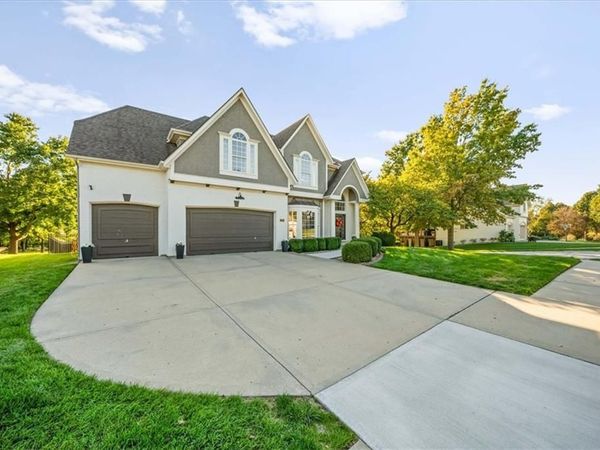 8901 NE 92nd Terrace, Kansas City, MO 64157