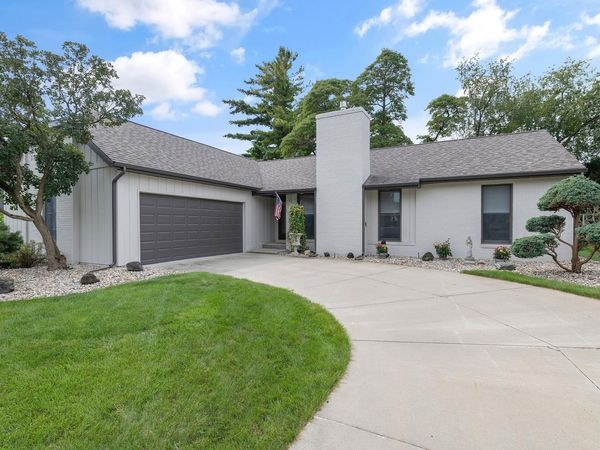 1755 Crabtree Lane, Elkhart, IN 46514