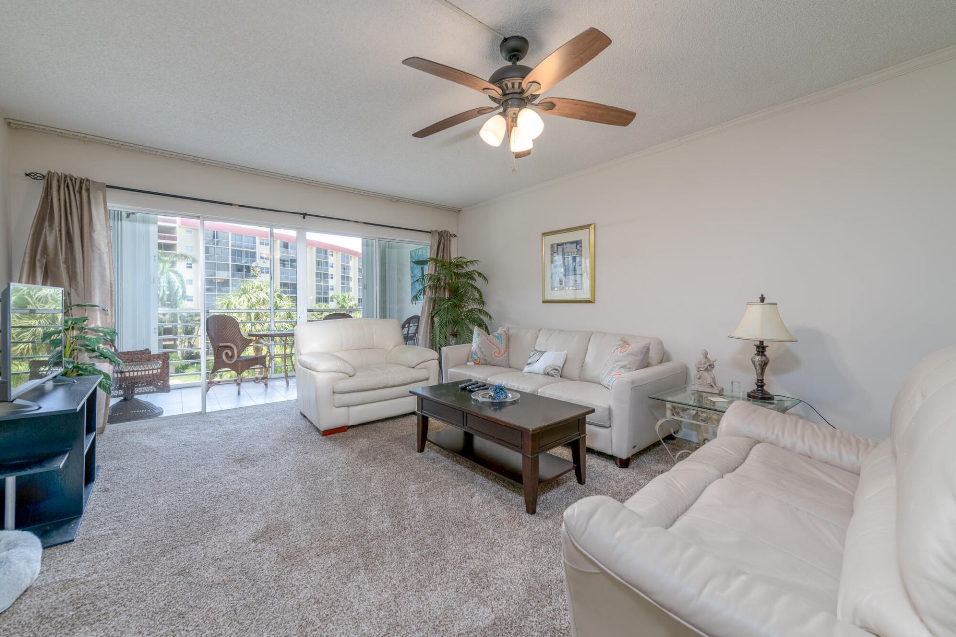 2731 NE 14th St Street, Unit 427, Pompano Beach, FL 33062 Photo