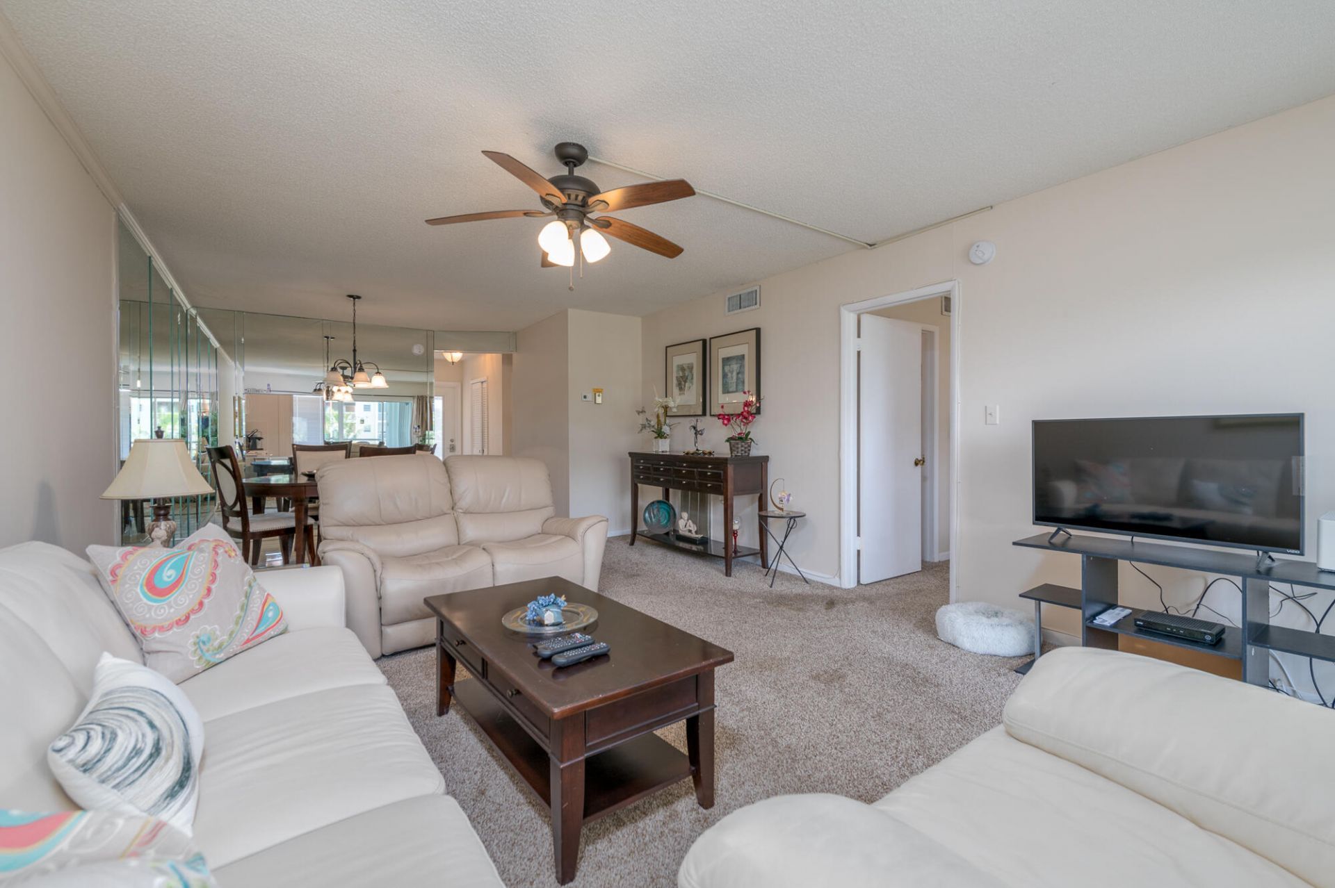 2731 NE 14th St Street, Unit 427, Pompano Beach, FL 33062 Photo