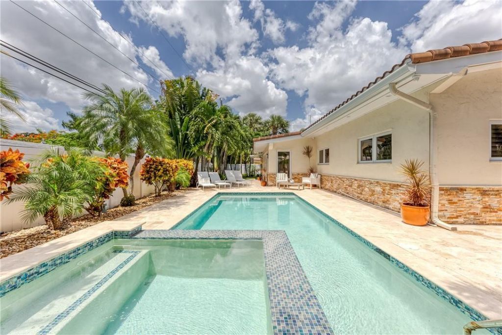 2726 NE 25th Place, Fort Lauderdale, FL 33305 Photo