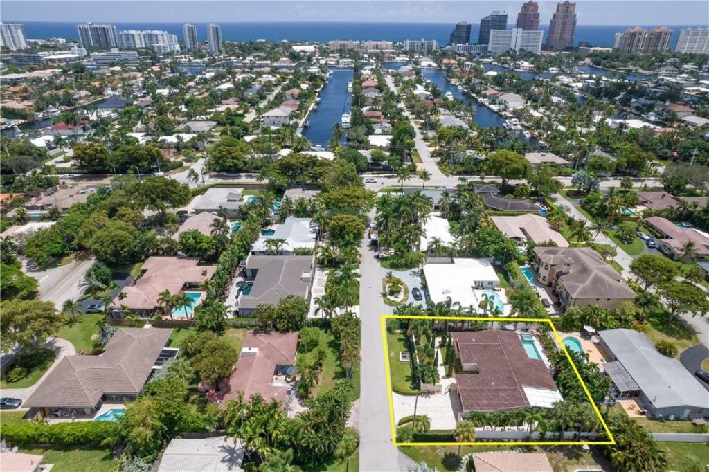 2726 NE 25th Place, Fort Lauderdale, FL 33305 Photo