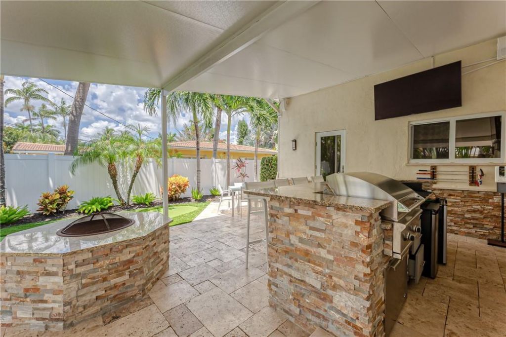 2726 NE 25th Place, Fort Lauderdale, FL 33305 Photo