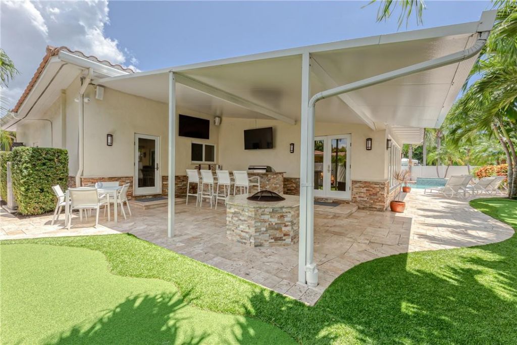 2726 NE 25th Place, Fort Lauderdale, FL 33305 Photo