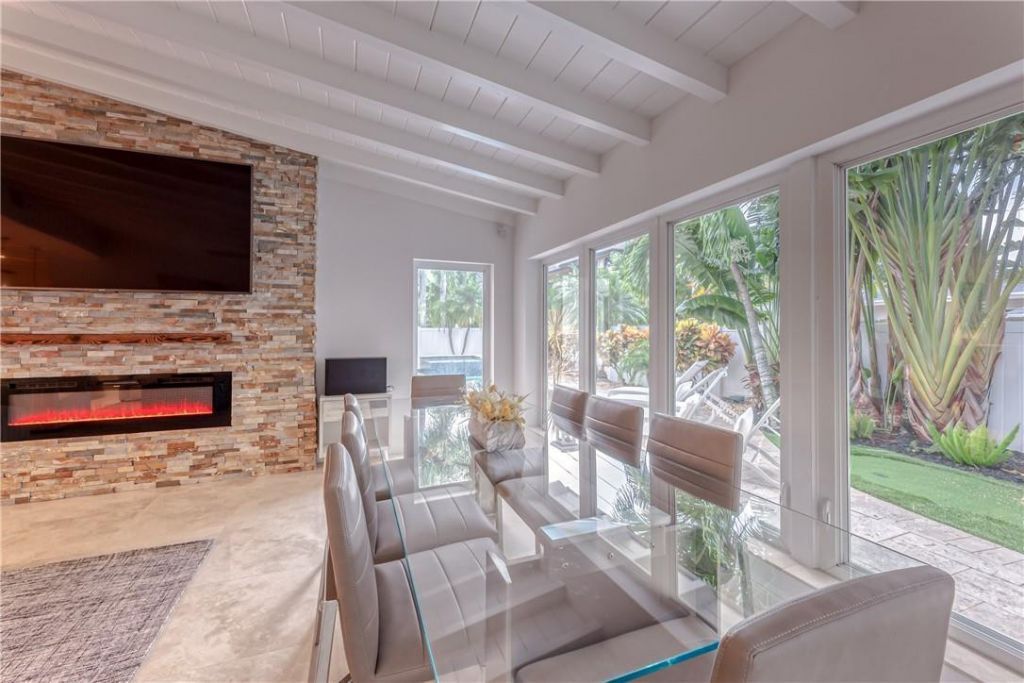 2726 NE 25th Place, Fort Lauderdale, FL 33305 Photo