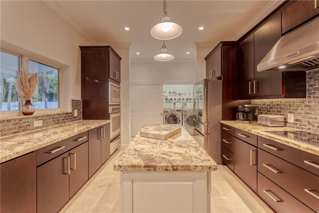 2726 NE 25th Place, Fort Lauderdale, FL 33305 Photo