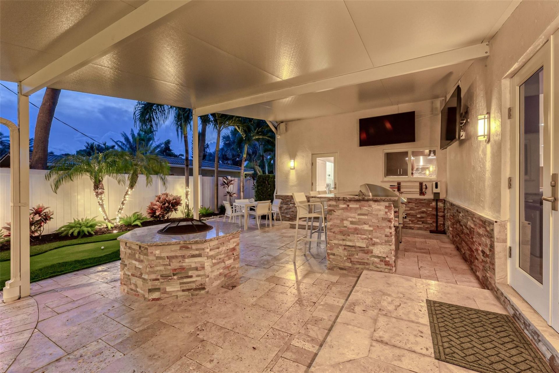 2726 NE 25th Place, Fort Lauderdale, FL 33305 Photo