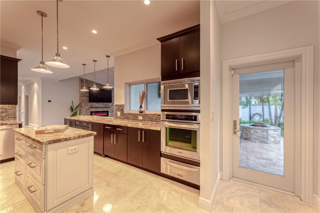 2726 NE 25th Place, Fort Lauderdale, FL 33305 Photo