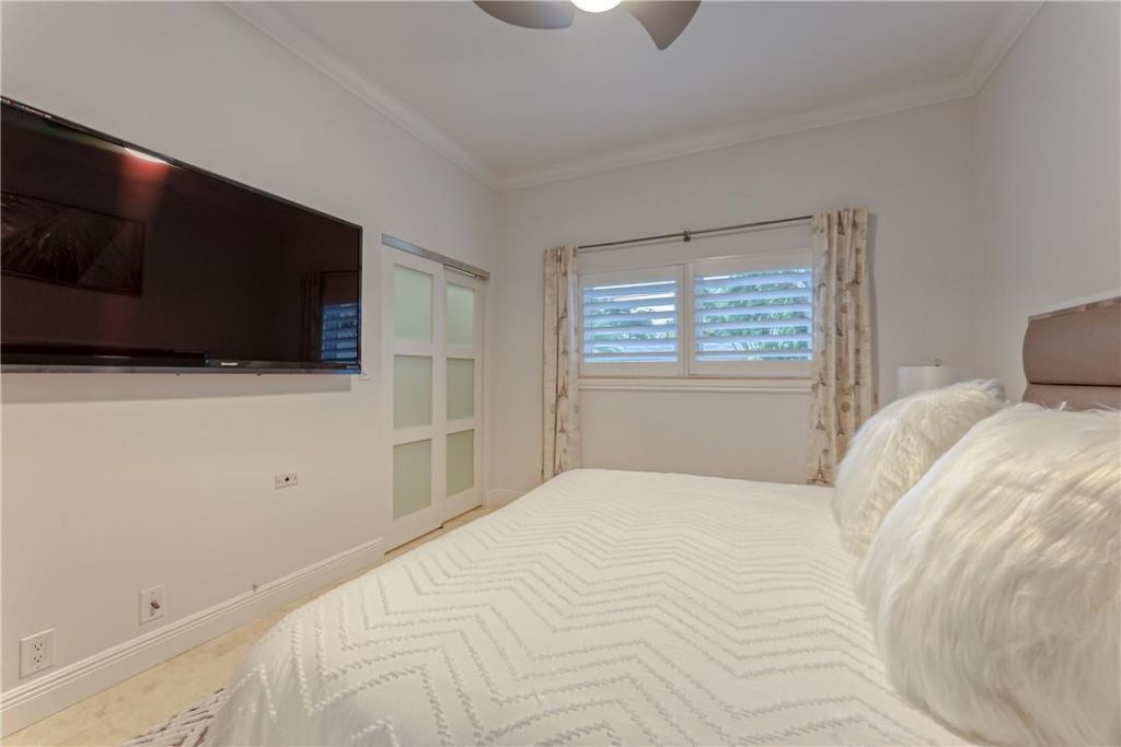 2726 NE 25th Place, Fort Lauderdale, FL 33305 Photo