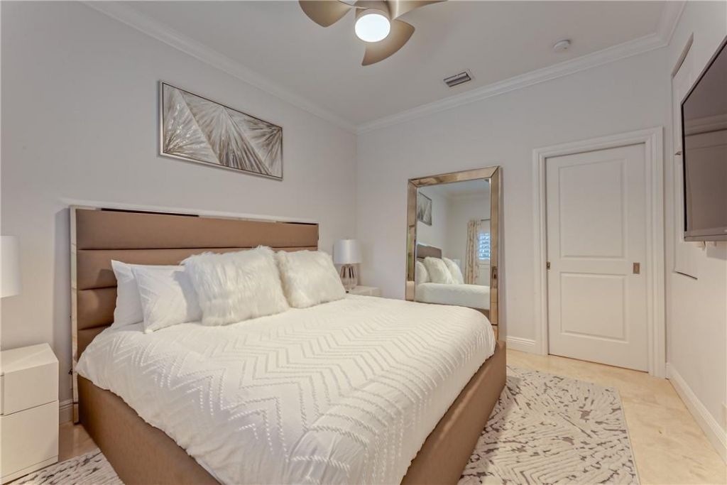 2726 NE 25th Place, Fort Lauderdale, FL 33305 Photo