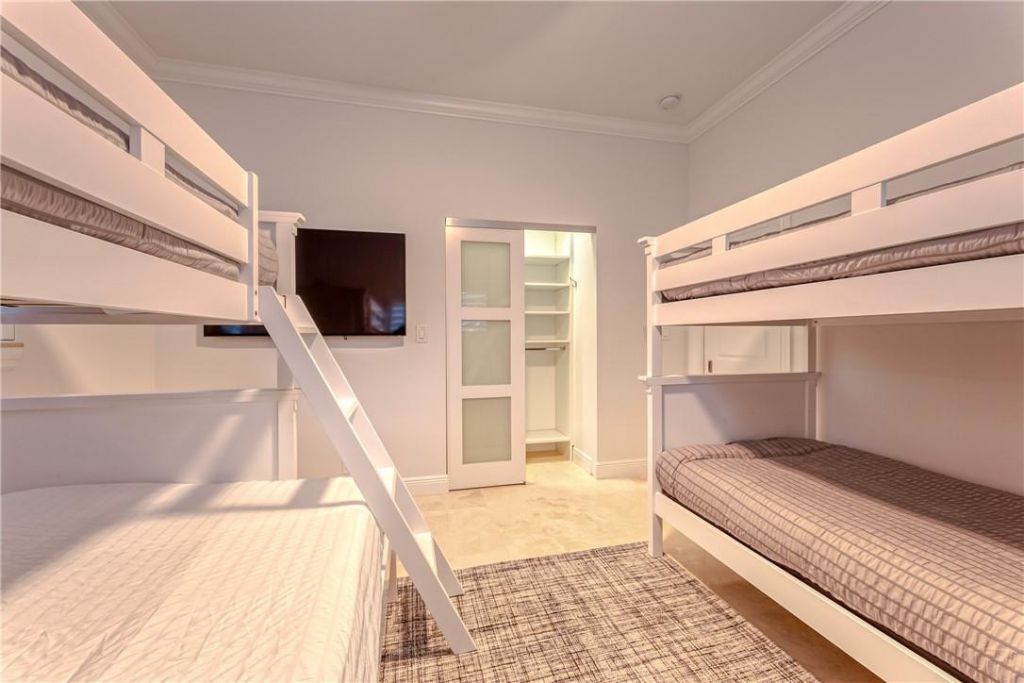 2726 NE 25th Place, Fort Lauderdale, FL 33305 Photo