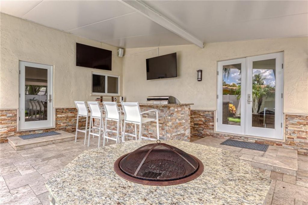 2726 NE 25th Place, Fort Lauderdale, FL 33305 Photo