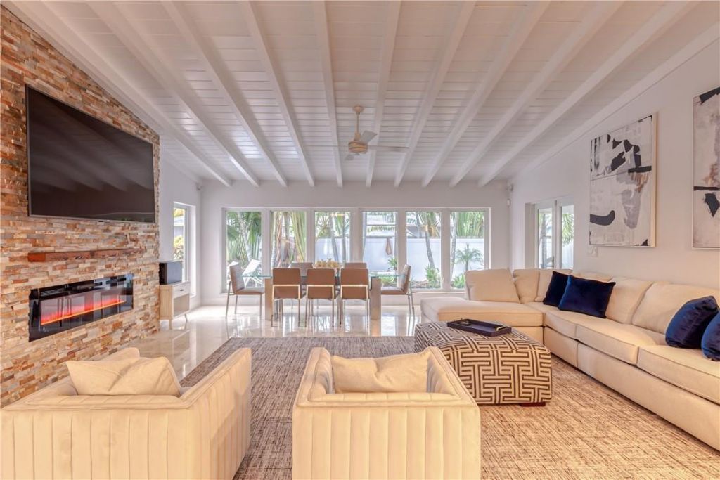2726 NE 25th Place, Fort Lauderdale, FL 33305 Photo