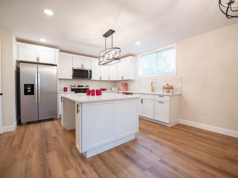 2689 Abington Road, Columbus, OH 43231 Photo 13