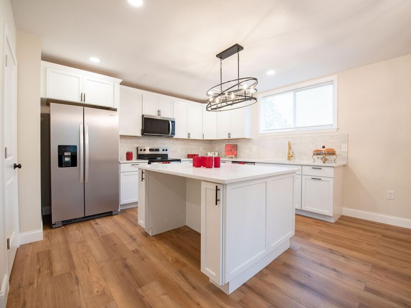 2689 Abington Road, Columbus, OH 43231 Photo 18