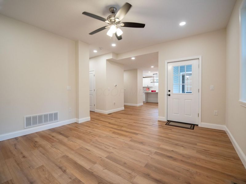 2689 Abington Road, Columbus, OH 43231 Photo 9