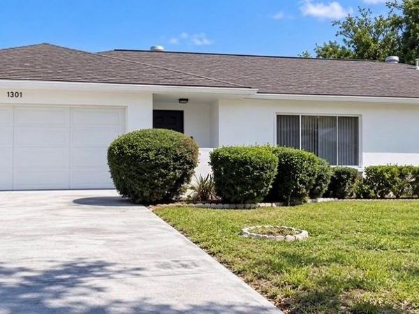 568 SILVER COURSE LOOP , OCALA, FL 34472