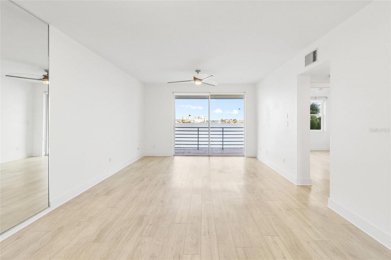 7922 Sailboat Key Boulevard S, Unit 206, South Pasadena, FL 33707 Photo