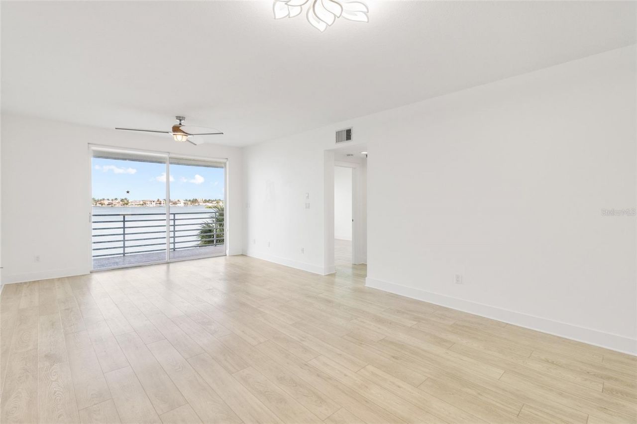 7922 Sailboat Key Boulevard S, Unit 206, South Pasadena, FL 33707 Photo