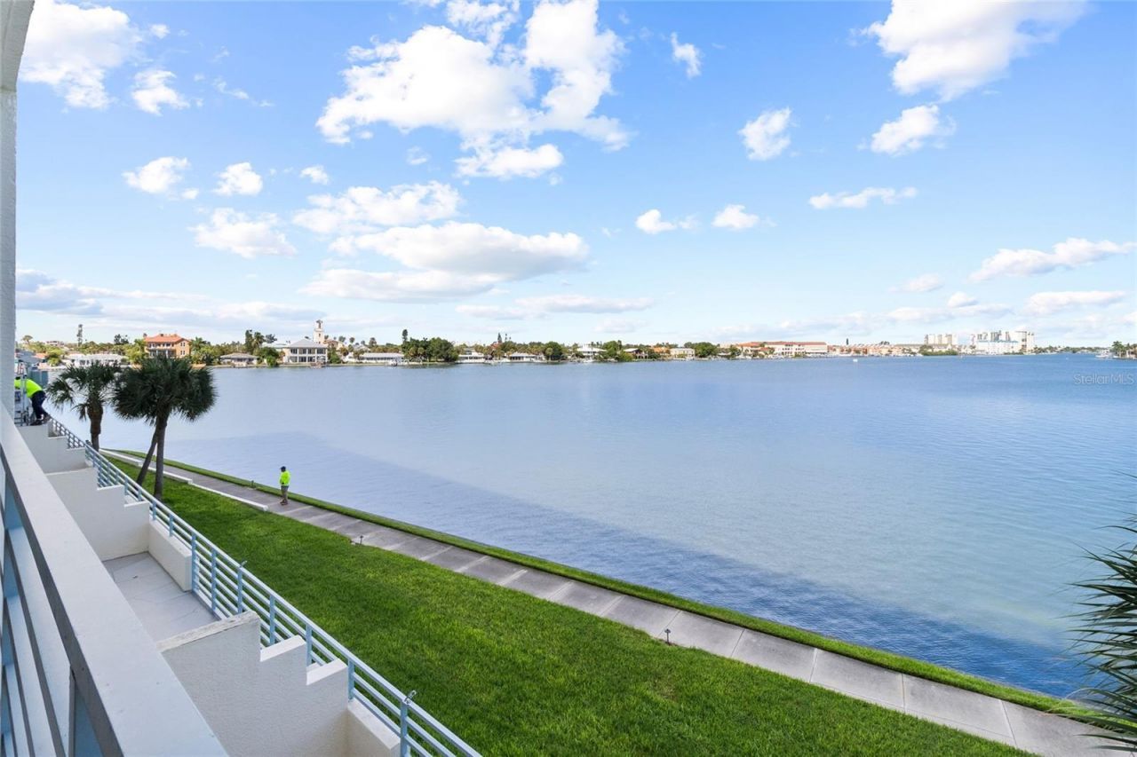 7922 Sailboat Key Boulevard S, Unit 206, South Pasadena, FL 33707 Photo