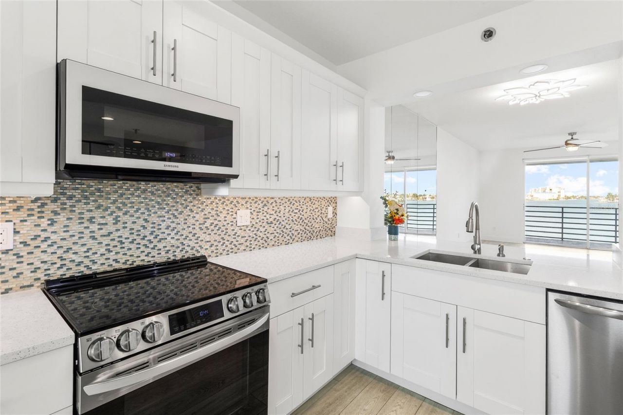 7922 Sailboat Key Boulevard S, Unit 206, South Pasadena, FL 33707 Photo