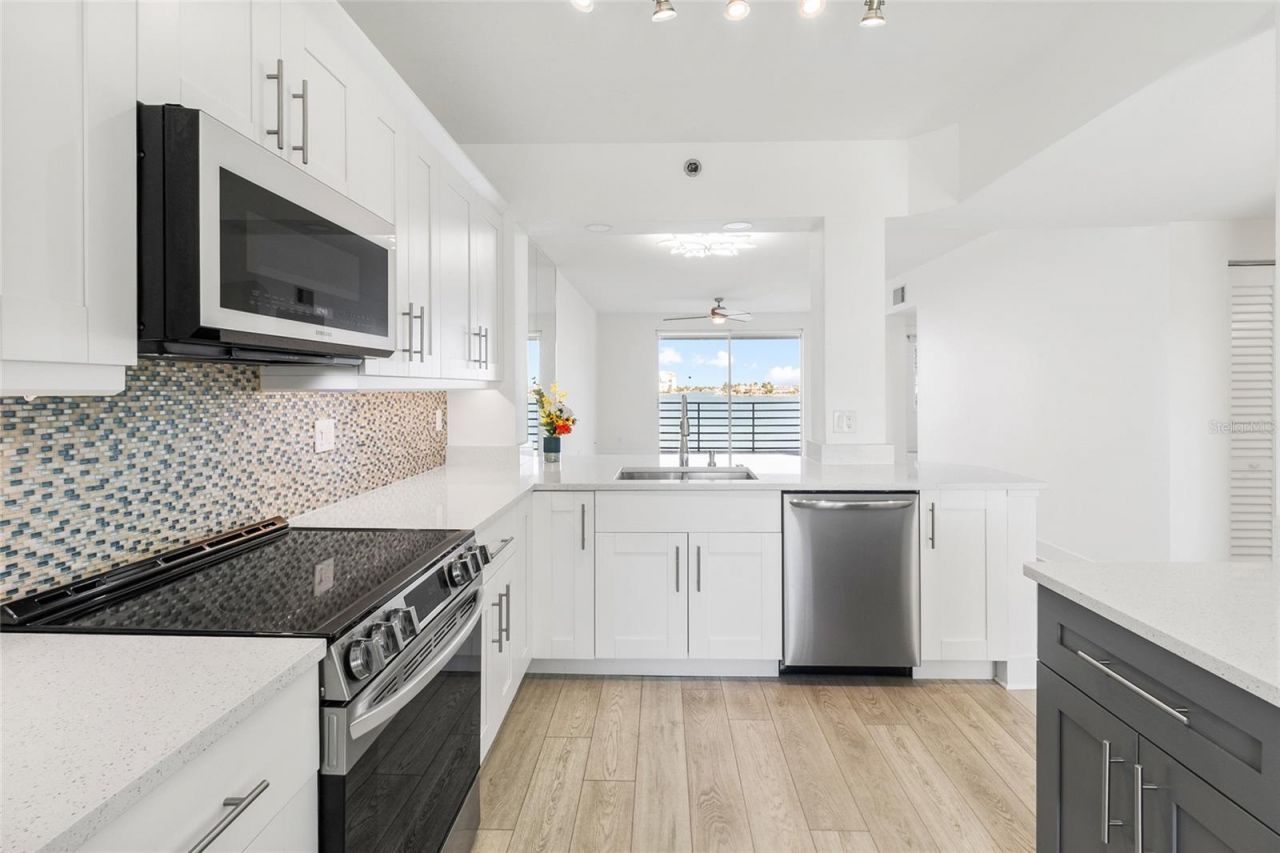 7922 Sailboat Key Boulevard S, Unit 206, South Pasadena, FL 33707 Photo