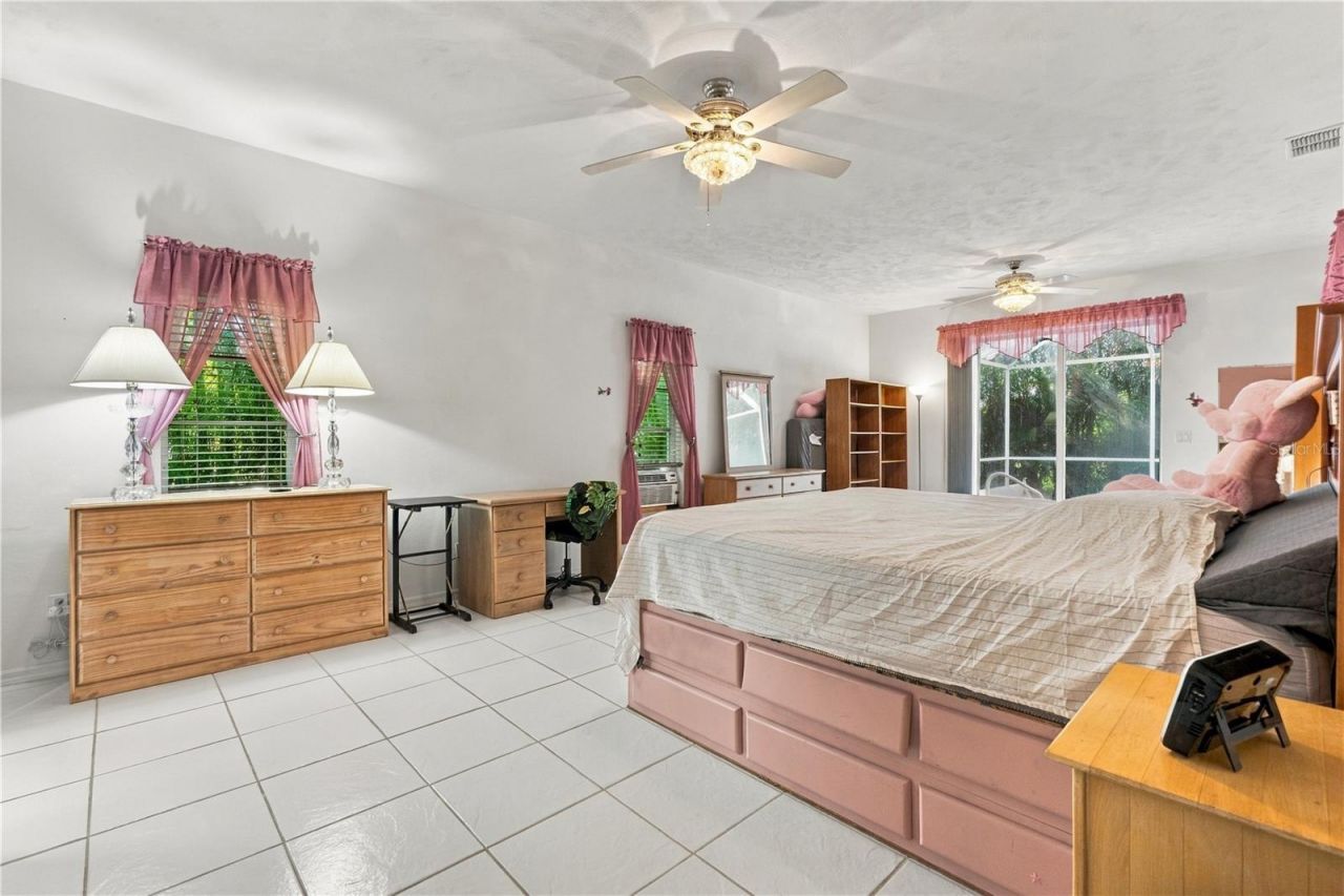 114 SE 8th Street, Cape Coral, FL 33990 Photo