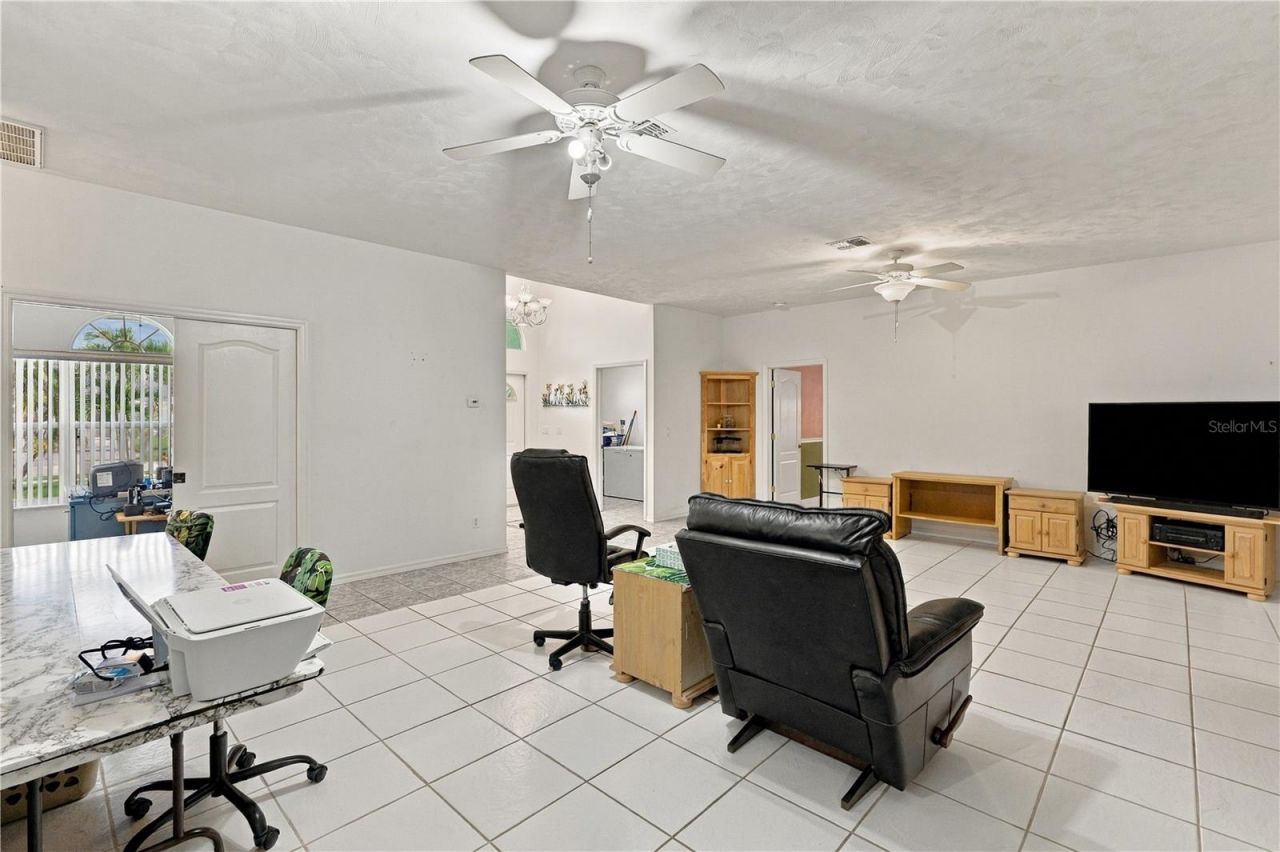 114 SE 8th Street, Cape Coral, FL 33990 Photo
