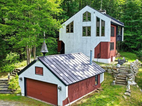 152 Great Hawk Road, Rochester, VT 05767