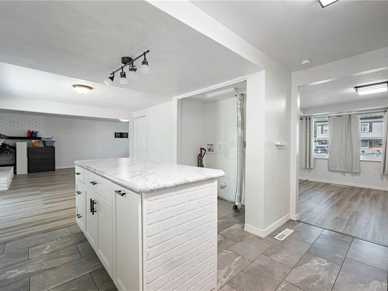 6532 Menlo Way, Dayton, OH 45424 Photo 8