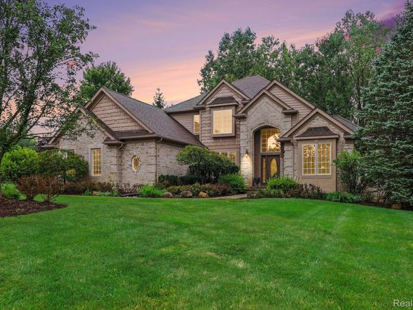 4875 Green Meadow Lane , Oakland Township, Mi 48306