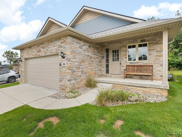 830 War Bonnet Dr , Tecumseh, MI 49286