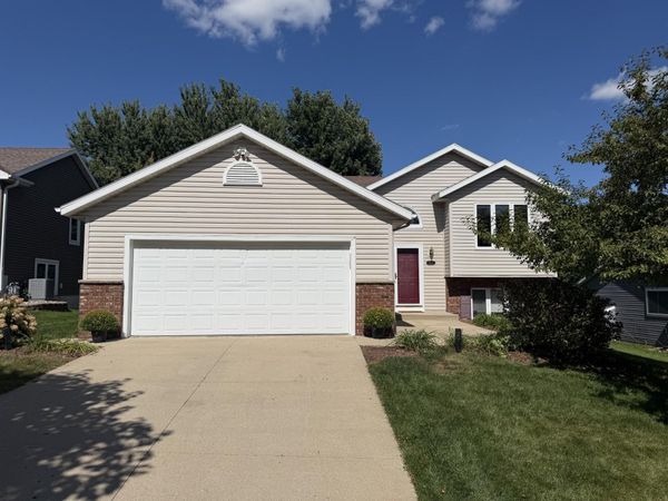 4523 5th Street NW, Rochester, MN 55901