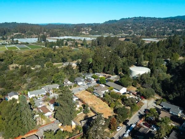 32 Crow Avenue, Watsonville, CA 95076