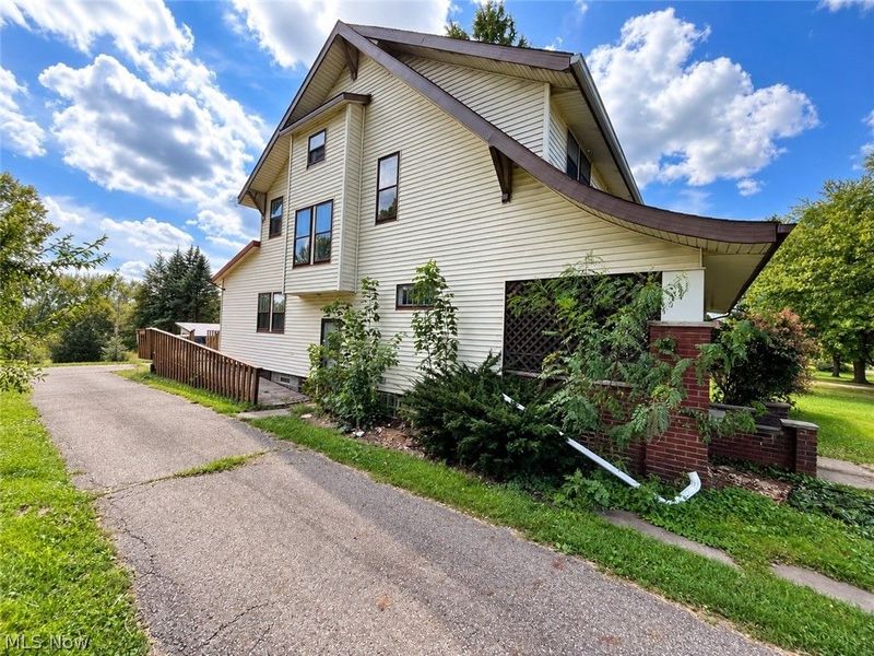 3404 Lincoln Street E, Canton, OH 44707 Photo 3