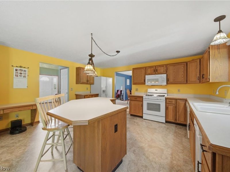 813 Walnut Ridge Street NW, Bolivar, OH 44612 Photo 11
