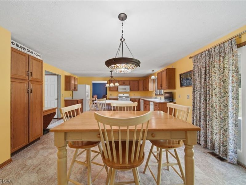 813 Walnut Ridge Street NW, Bolivar, OH 44612 Photo 12