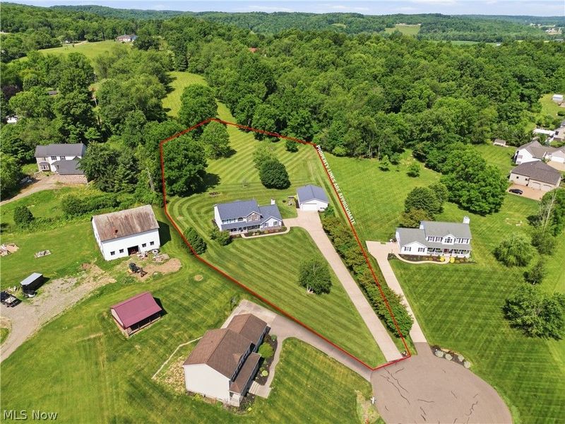 813 Walnut Ridge Street NW, Bolivar, OH 44612 Photo 3