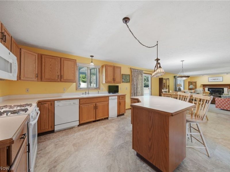 813 Walnut Ridge Street NW, Bolivar, OH 44612 Photo 9
