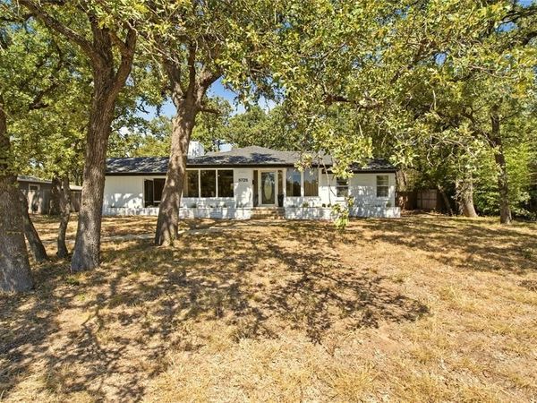 5725 Jacqueline Road, Fort Worth, TX 76112