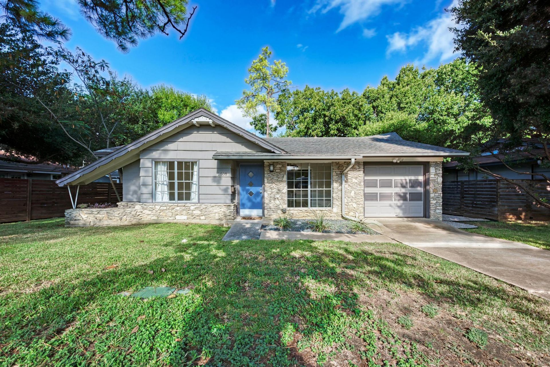2508 East Side Dr, Austin, TX 78704 Main Photo