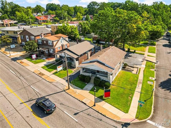 1526 S Big Bend Boulevard , Richmond Heights, MO 63117