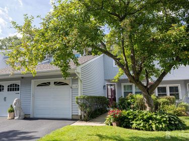 113 Woodmere Drive, Parlin, NJ 08859