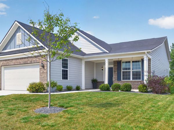 5806 Walkabout Way, Brownsburg, IN 46112