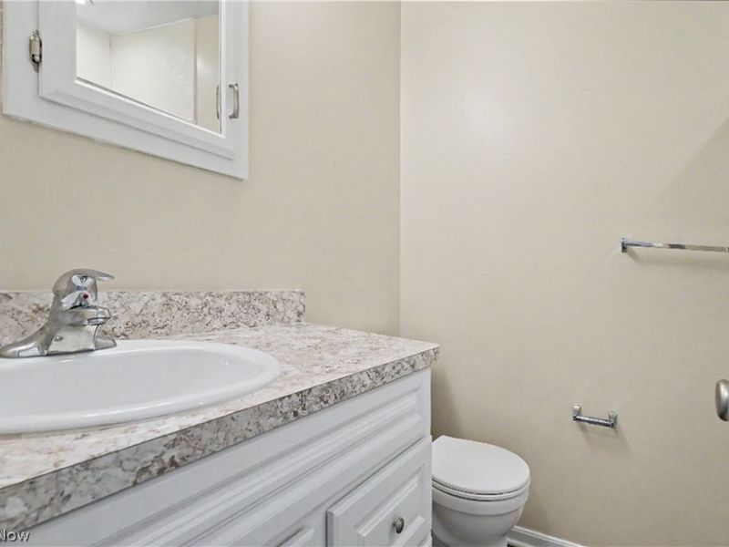 251 Caladonia Avenue, Akron, OH 44333 Photo 24