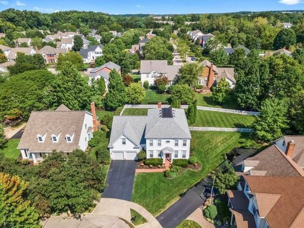 7166 Brooks Close, New Albany, OH 43054