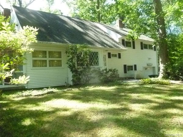 17 Chestnut Lane, Newburgh, NY 12550
