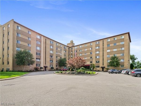 18501 Hilliard Boulevard , Unit 317, Rocky River, OH 44116