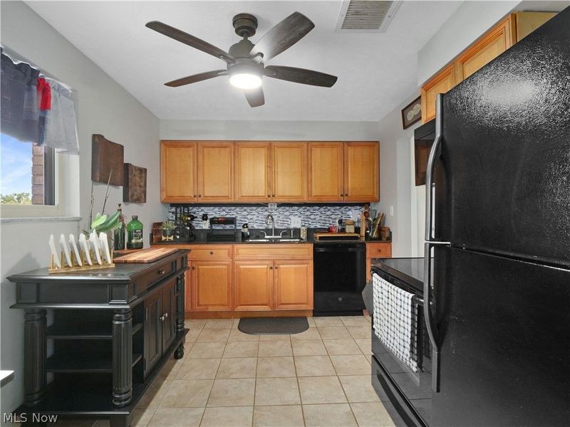 18501 Hilliard Boulevard, Unit 317, Rocky River, OH 44116 Photo 11
